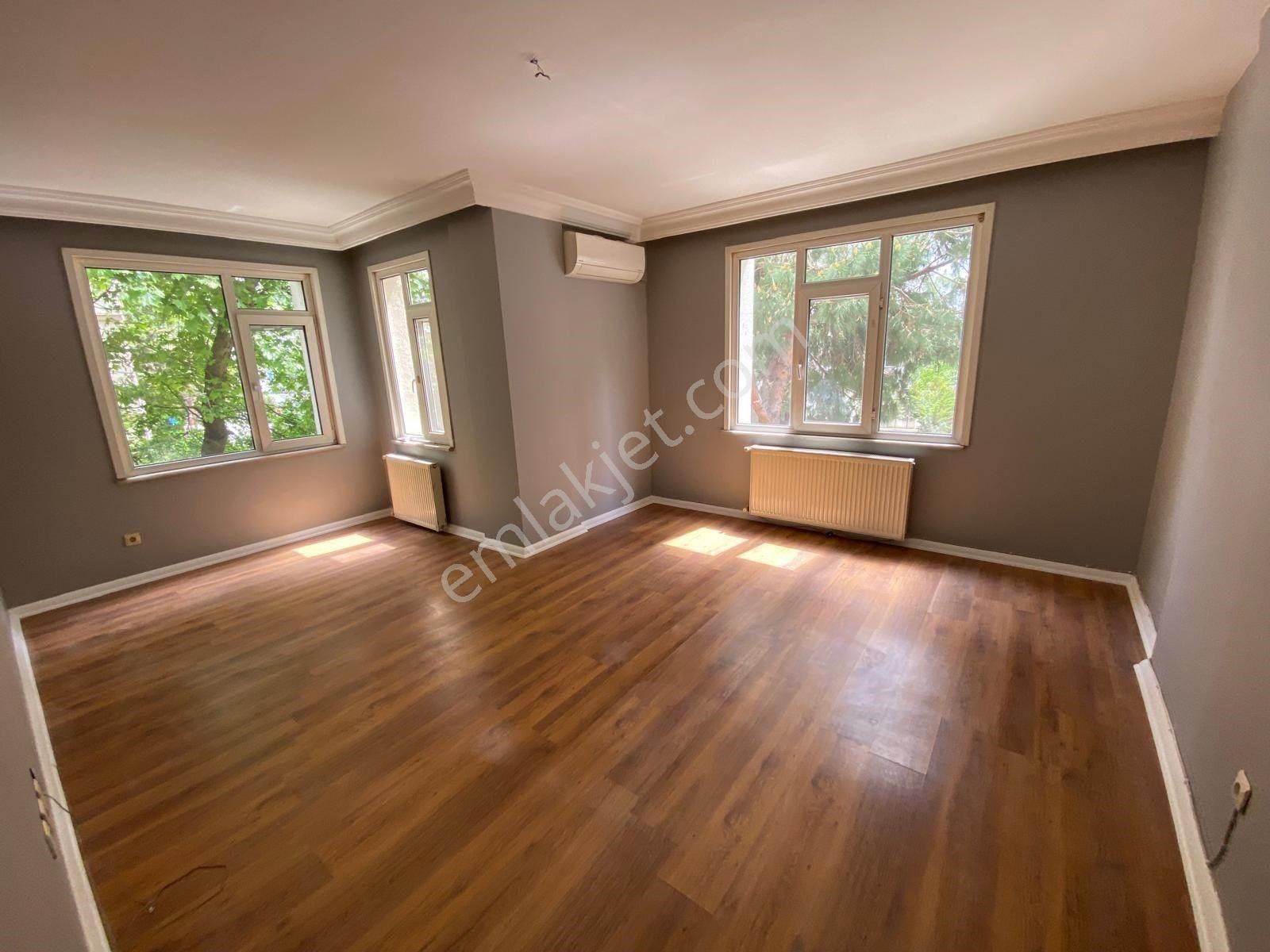 Met'den Suadiye Ayşeçavuş Caddesine Yakın 90m2 2+1 Daire - Görsel 7