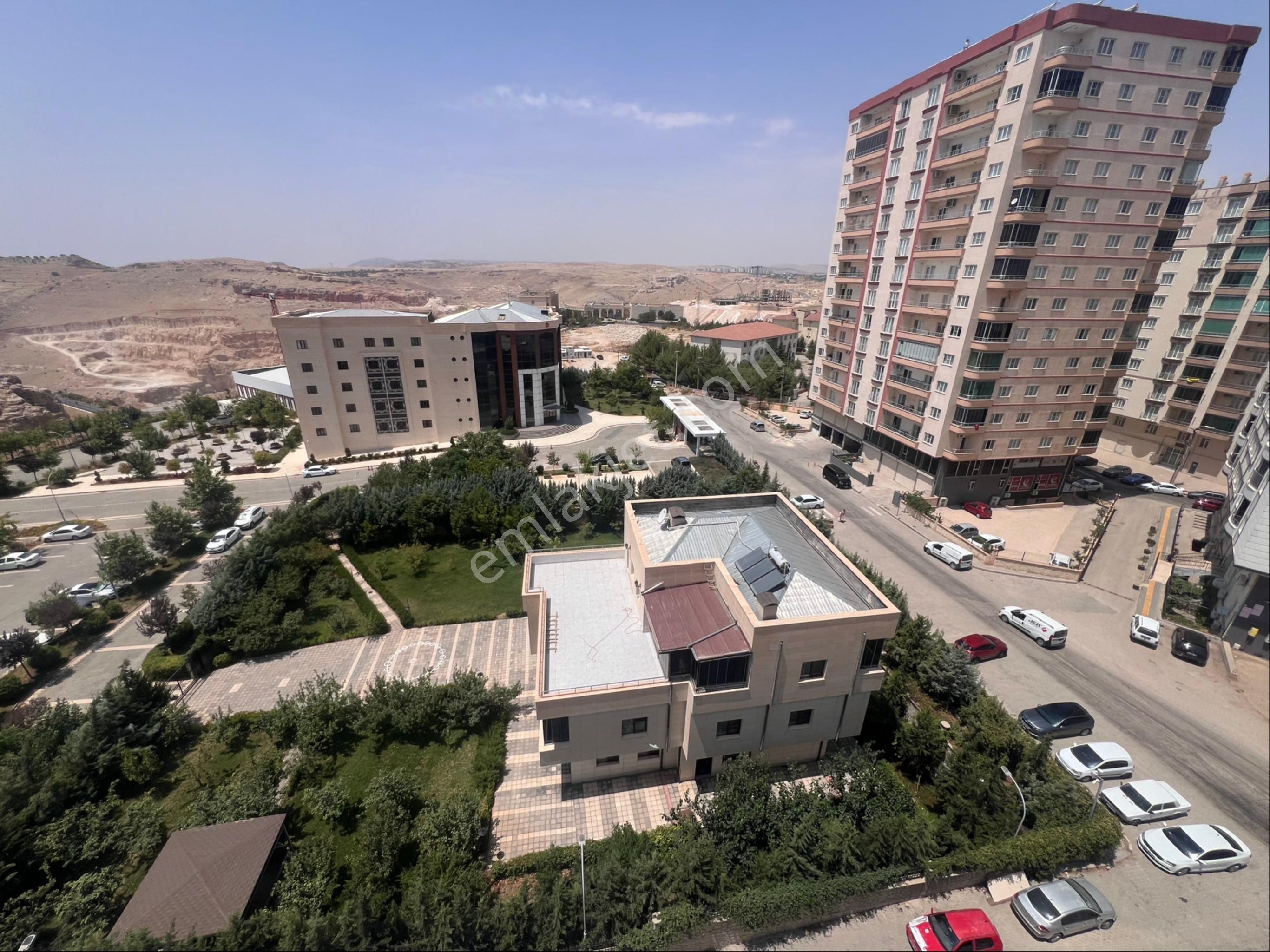 Murat Emlaktan İl Milli Eğitim Müd Yanı Ara Kat 3+1 Dairemiz Kiralıktır
