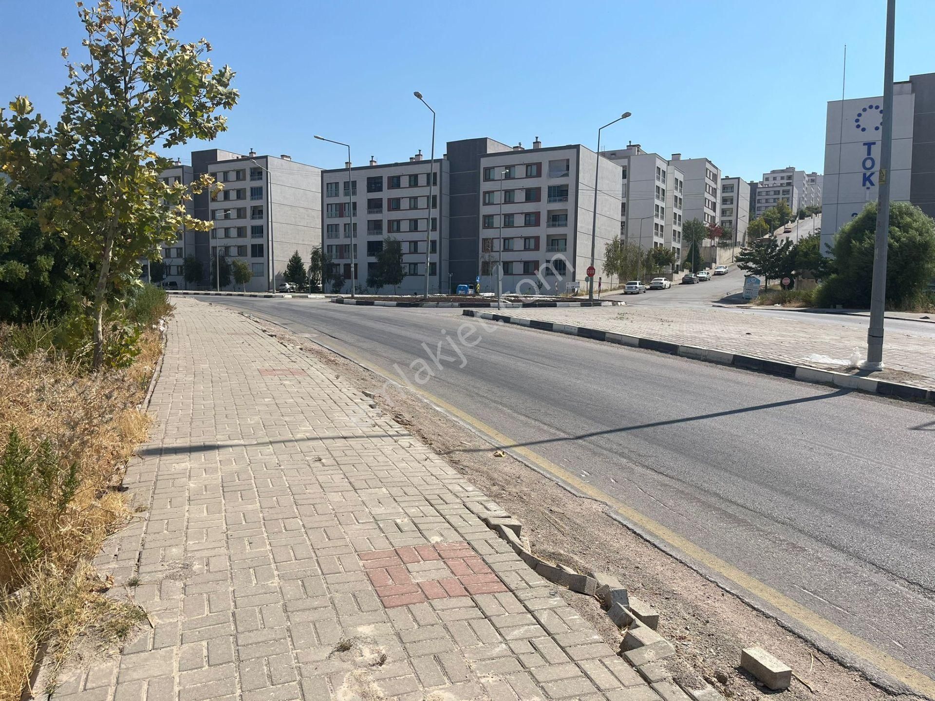 Akgedik Zeki Emlak'tan Akgedik Mahallesinde 400 M² Satılık Tarla