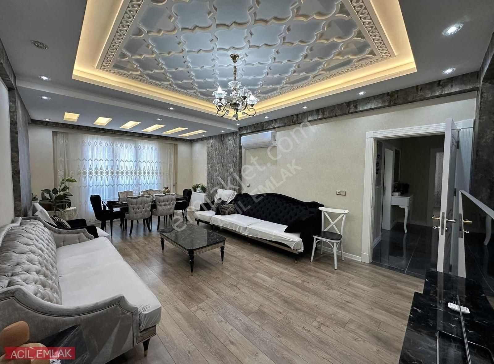 Acil Emlak'tan Lüx 4+1 Satılık Daire