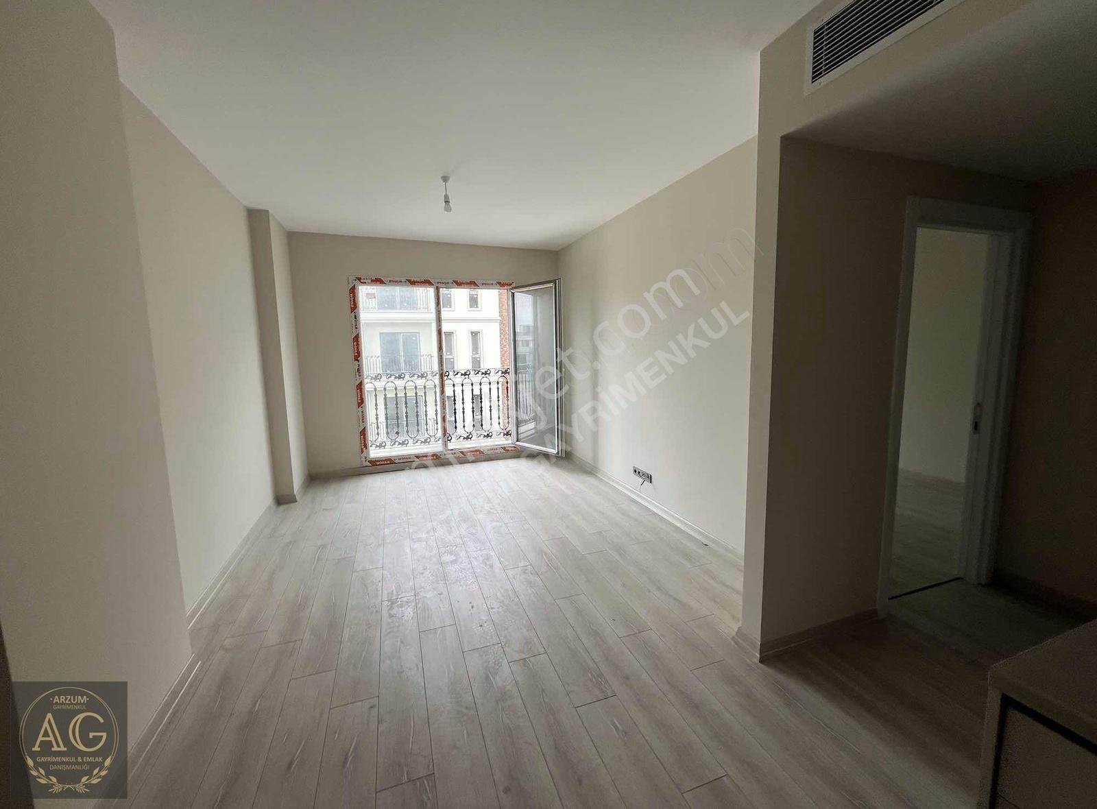 Meydan Ardıçlı Sitesi 6.kat 70m2 Kiralık 1+1 Daire 18.000 Tl