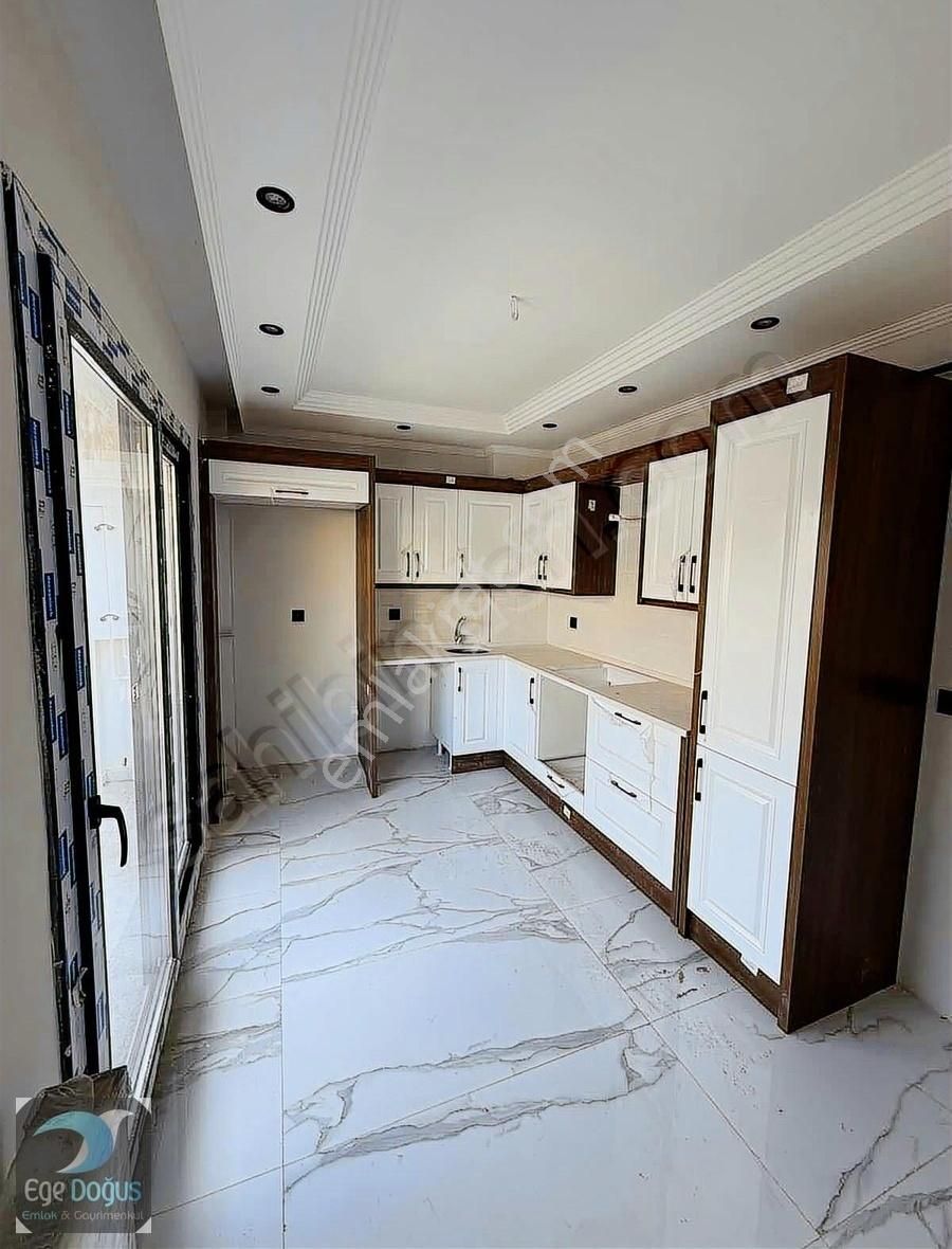 Manisa Muradiye'd Ebeveyn Banyo 3+1 Kapalı Mutfak Satılık Daire