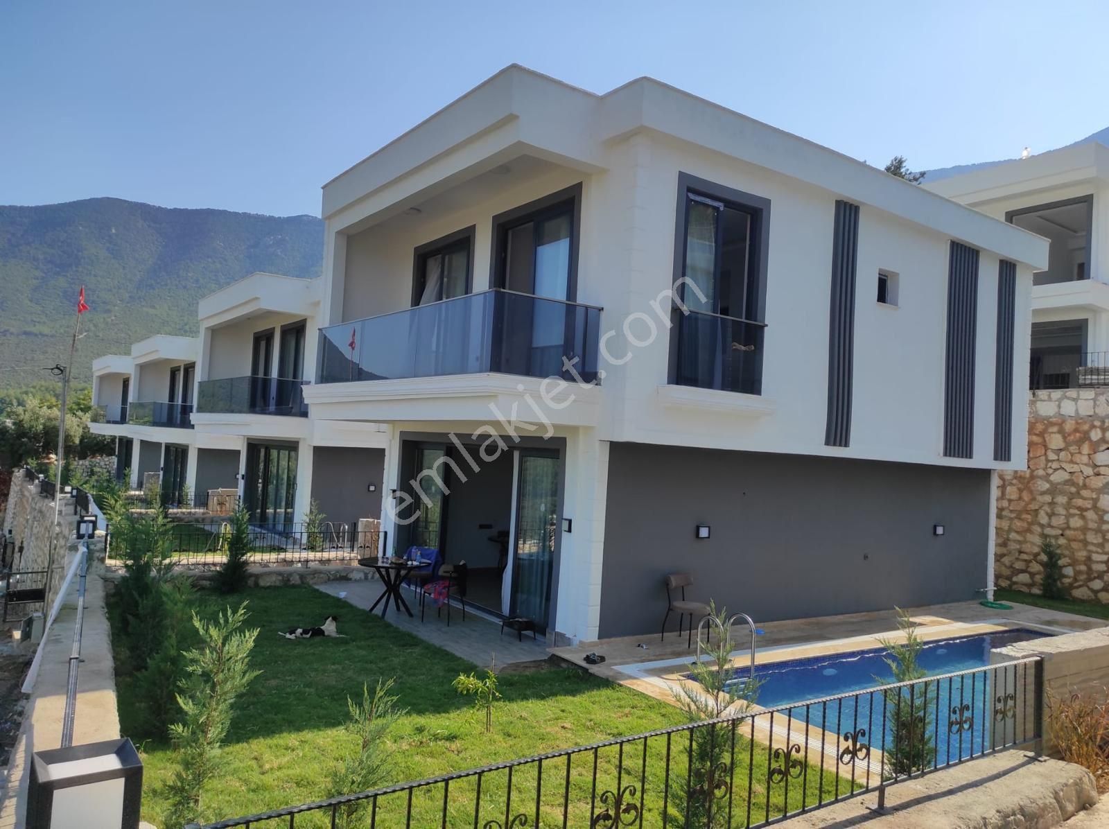 Finike Manzaralı Villamız Zirve Emlaktan Satılıktır