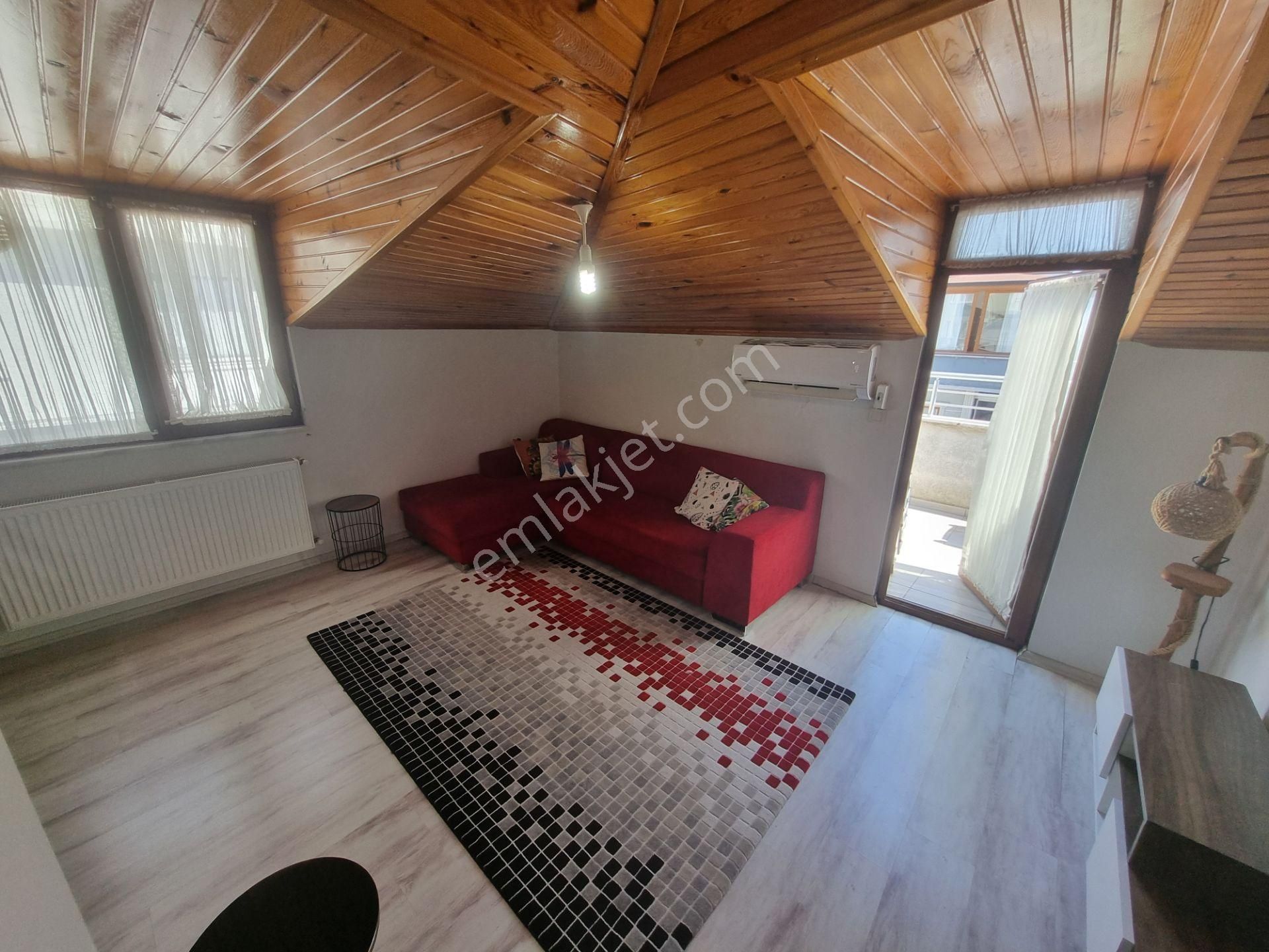 Taşdelen Sultançiftliği Mahallesinde Kiralık 2+1 Eşyalı Daire
