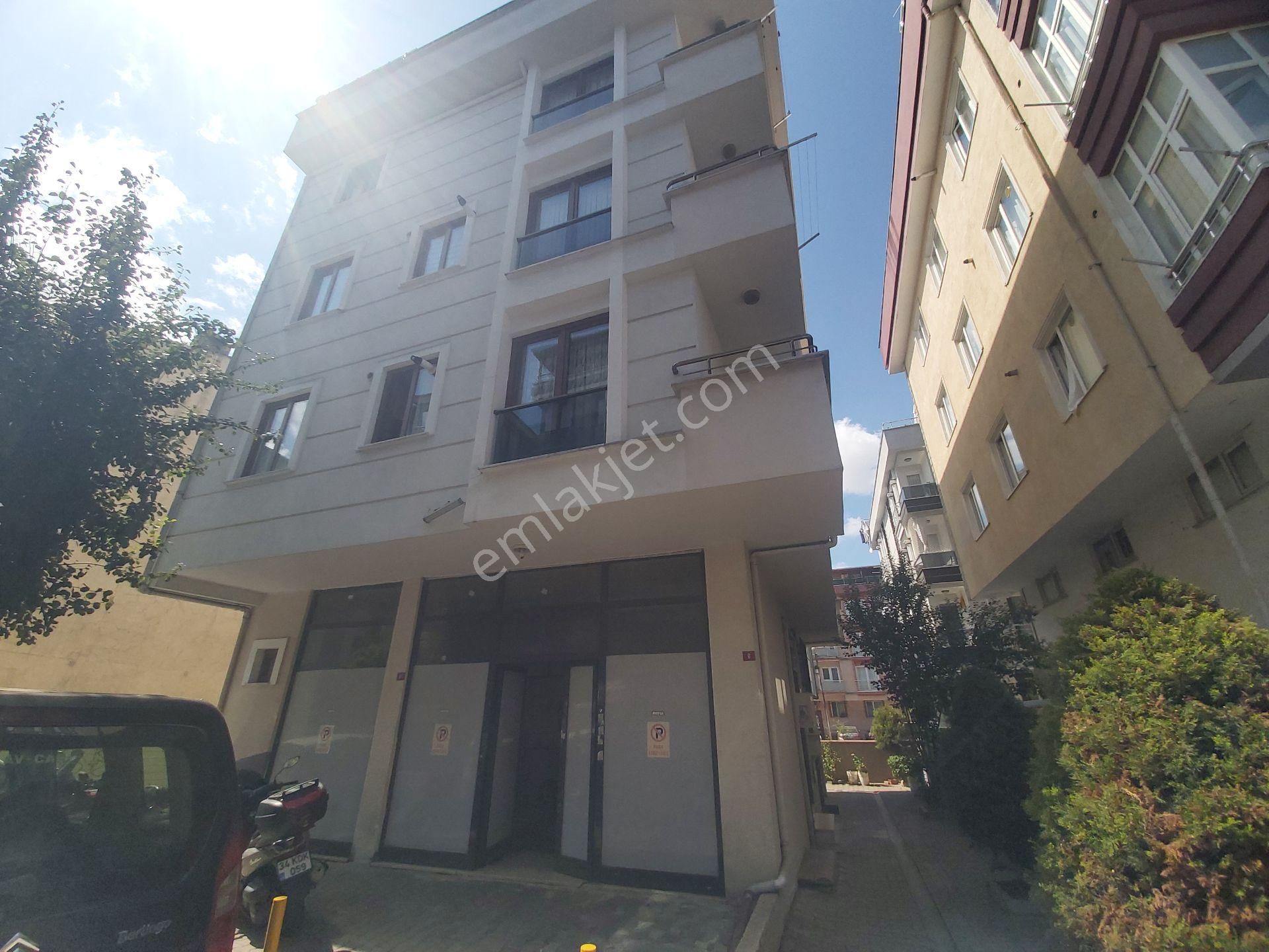Sancaktepe Metroya Yakın 2+1 Genç Binada Ters Dublex Daire