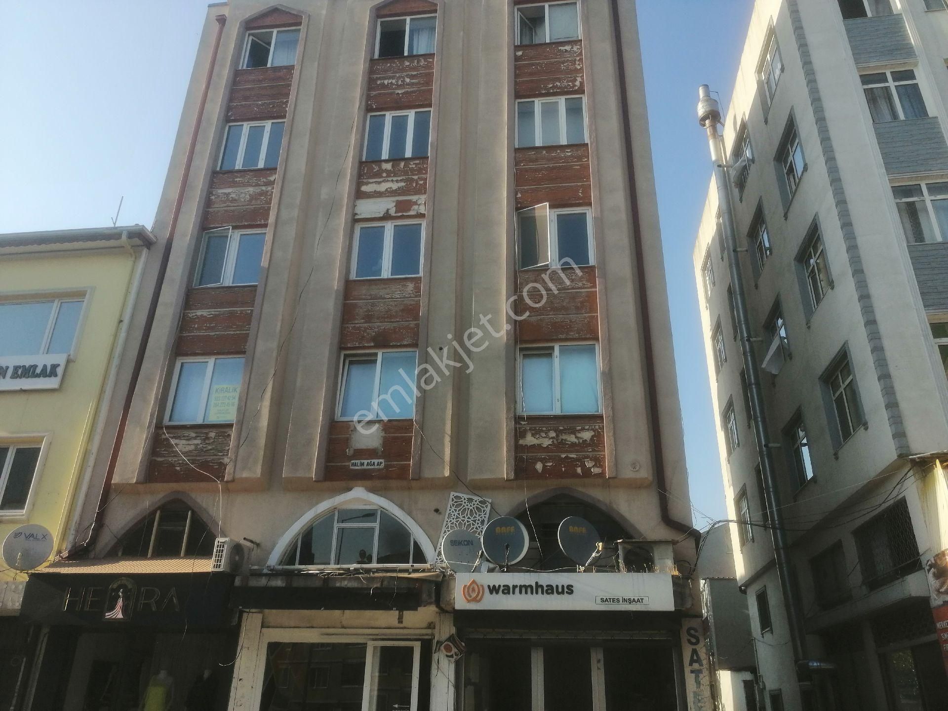 Goldlıfe Gayrimenkulden Çarşı Merkezde Eşyalı Veya Eşyasız Bakımlı Daire