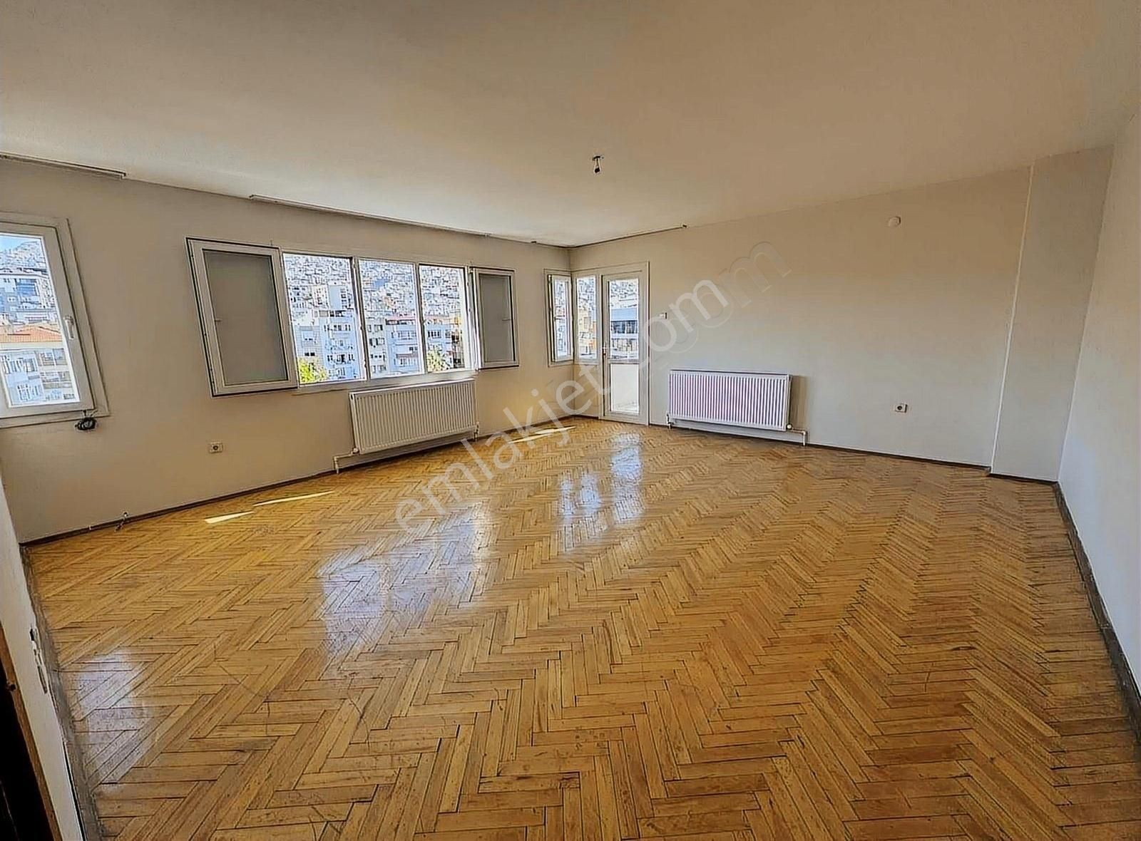 Bayraklı İzban Sevgi Yolu Yakını 3+1 Doğalgazlı Otoparklı Daire