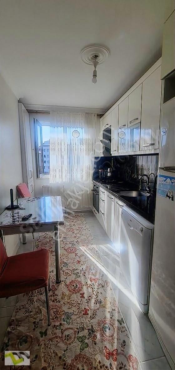 Sancaktepe'de 2+1 Asansörlü Temiz Ve Lüks Eşyalı Kiralık Daire