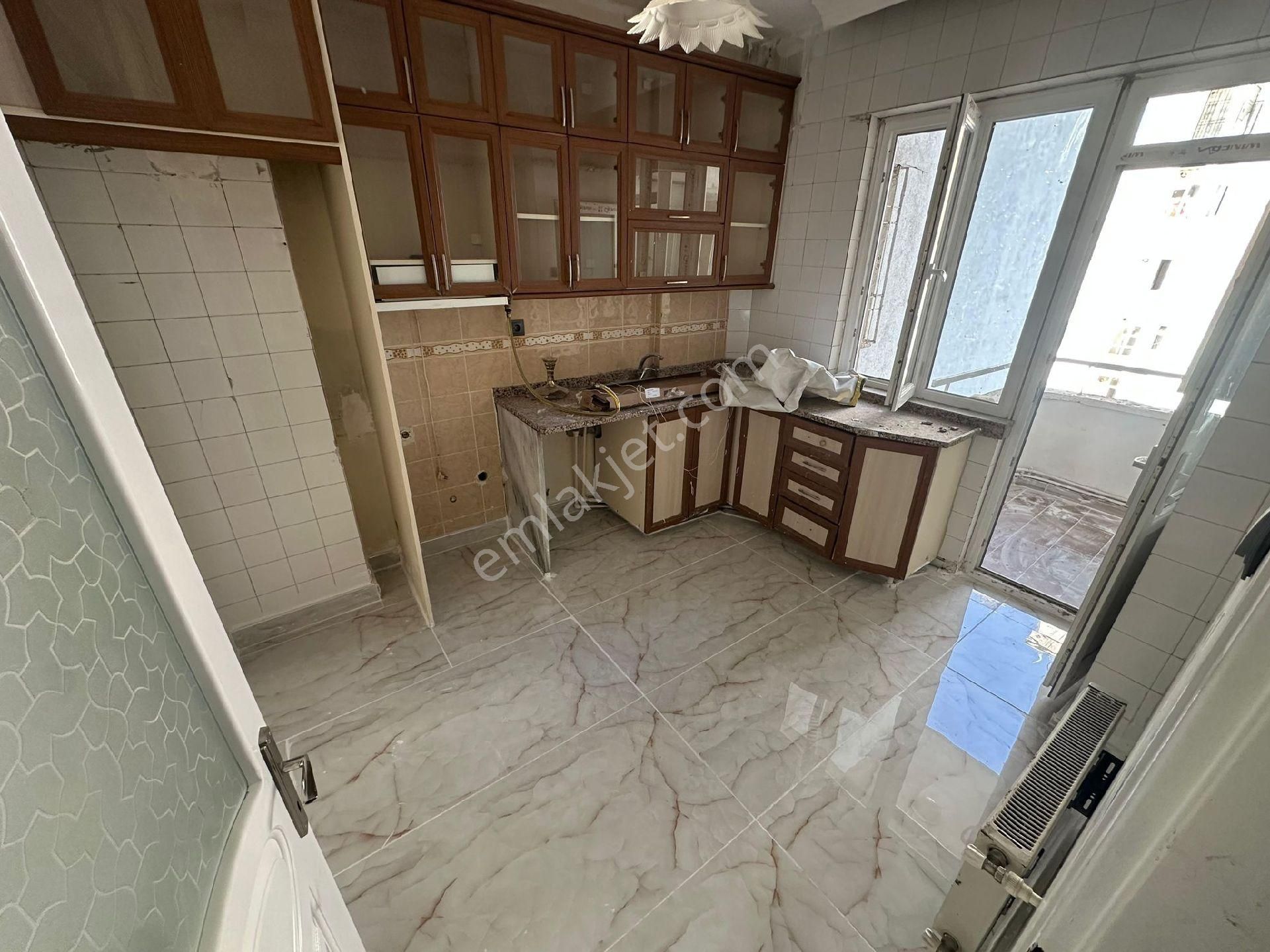 Gazikent Mah Satılık 2+1