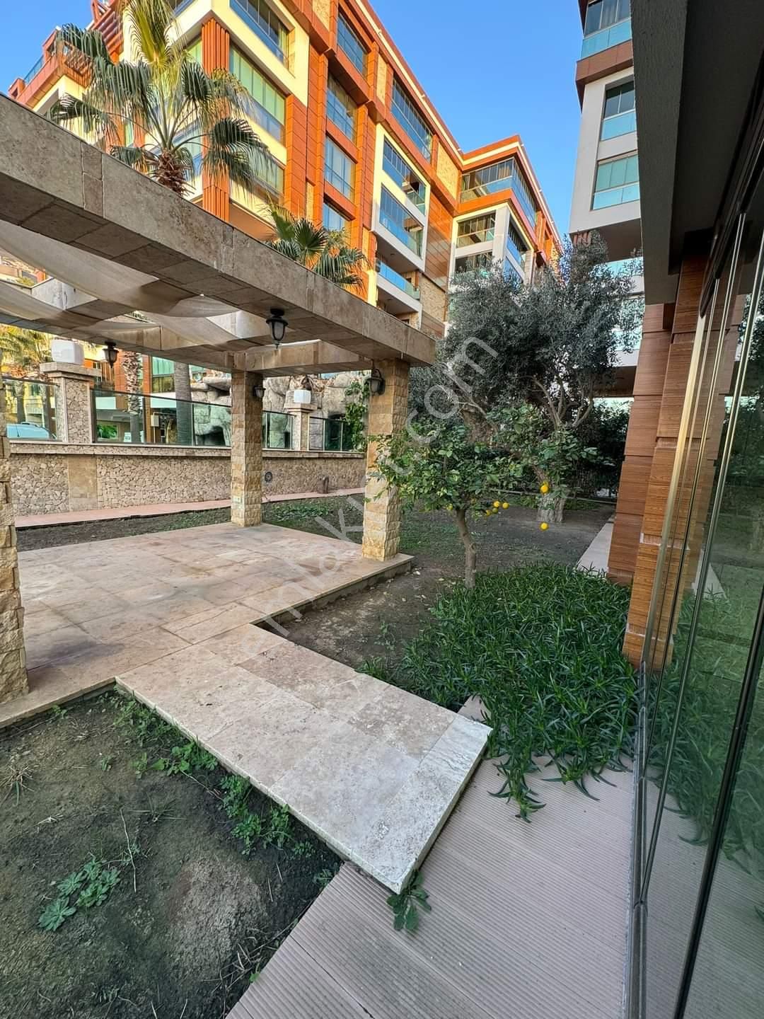 Kuşadası’nın Gözdesi Ege Mahallesinde Satılık 3+1 Lüks Daire… - Görsel 23