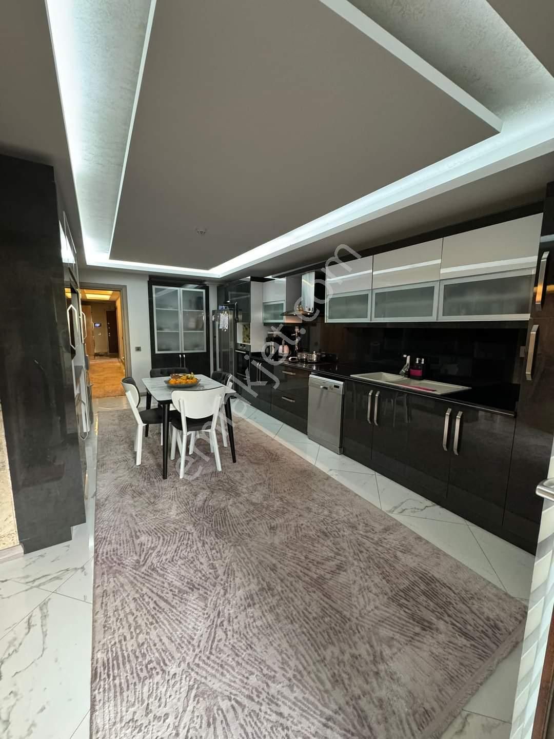 Kuşadası’nın Gözdesi Ege Mahallesinde Satılık 3+1 Lüks Daire… - Görsel 20