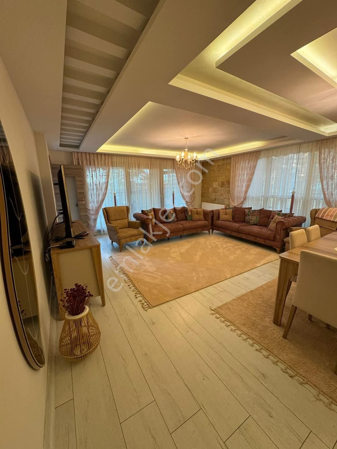 Kuşadası’nın Gözdesi Ege Mahallesinde Satılık 3+1 Lüks Daire… - Görsel 3