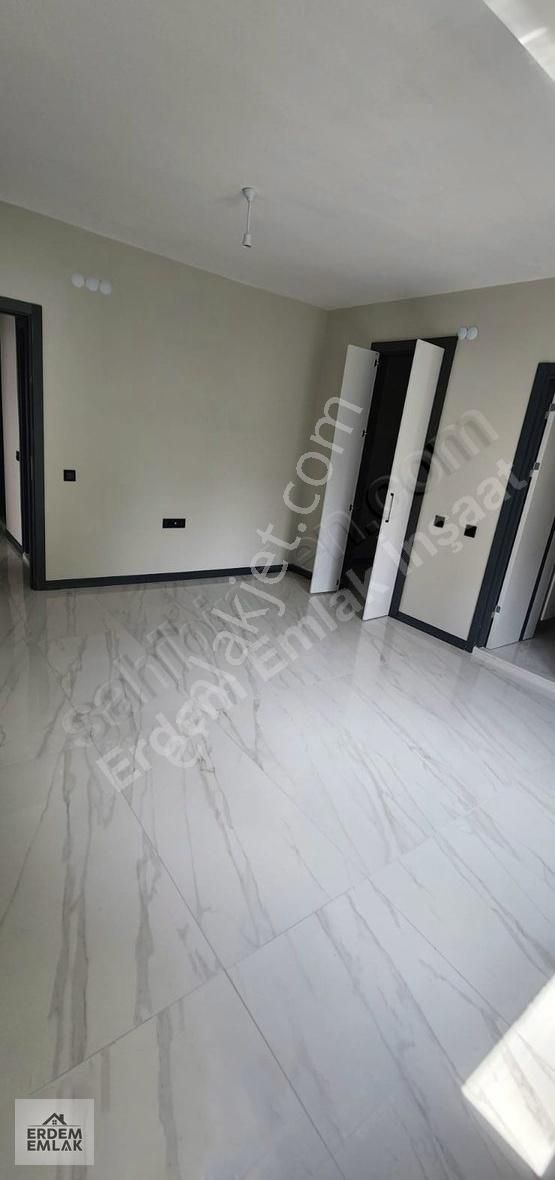 Göztepe 3+1 Asansörlü Satılık Son Daire