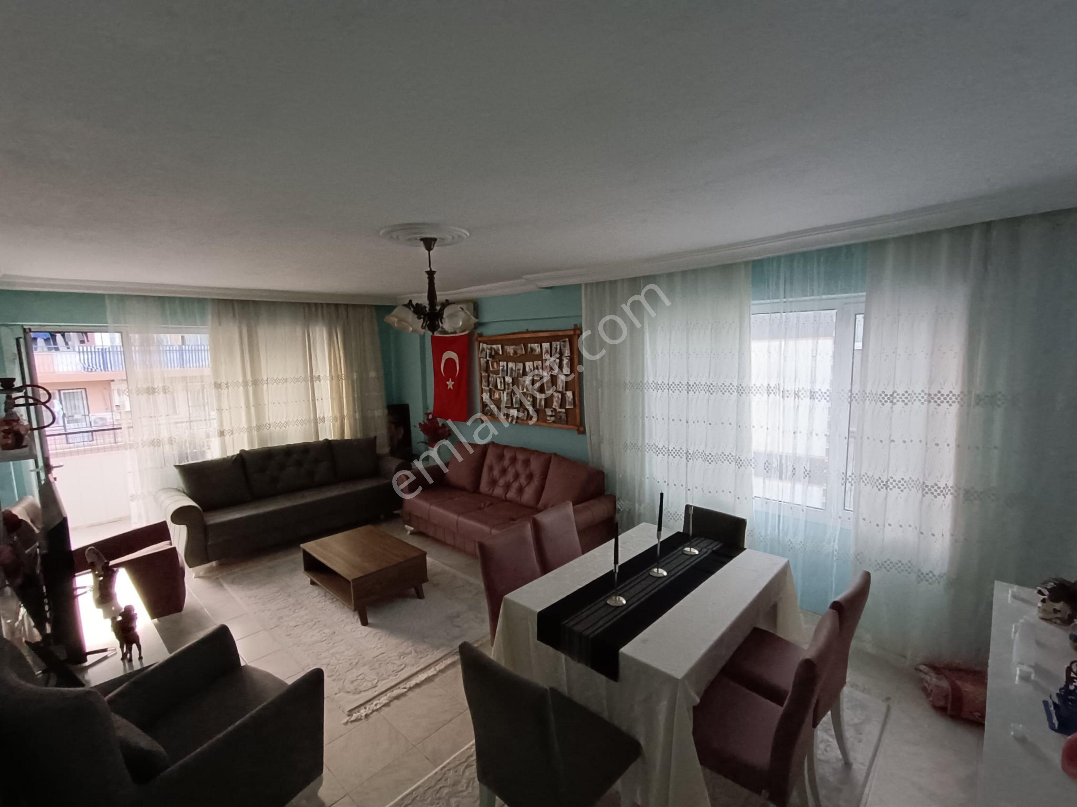 Sökede Merkezi Konumda 3+1 Ayrı Mutfaklı Satılık Daire
