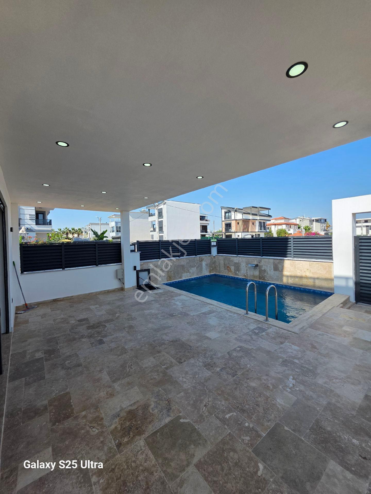 Didim Efeler Mahallesinde Satılık Müstakil Havuzlu Tripleks Villa - Görsel 5