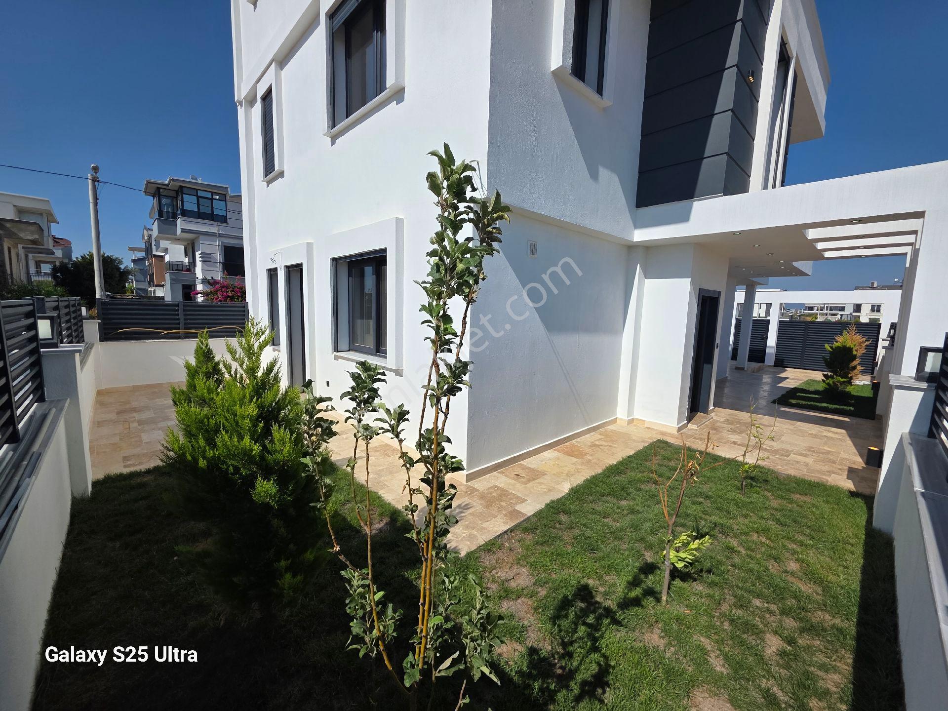 Didim Efeler Mahallesinde Satılık Müstakil Havuzlu Tripleks Villa - Görsel 6