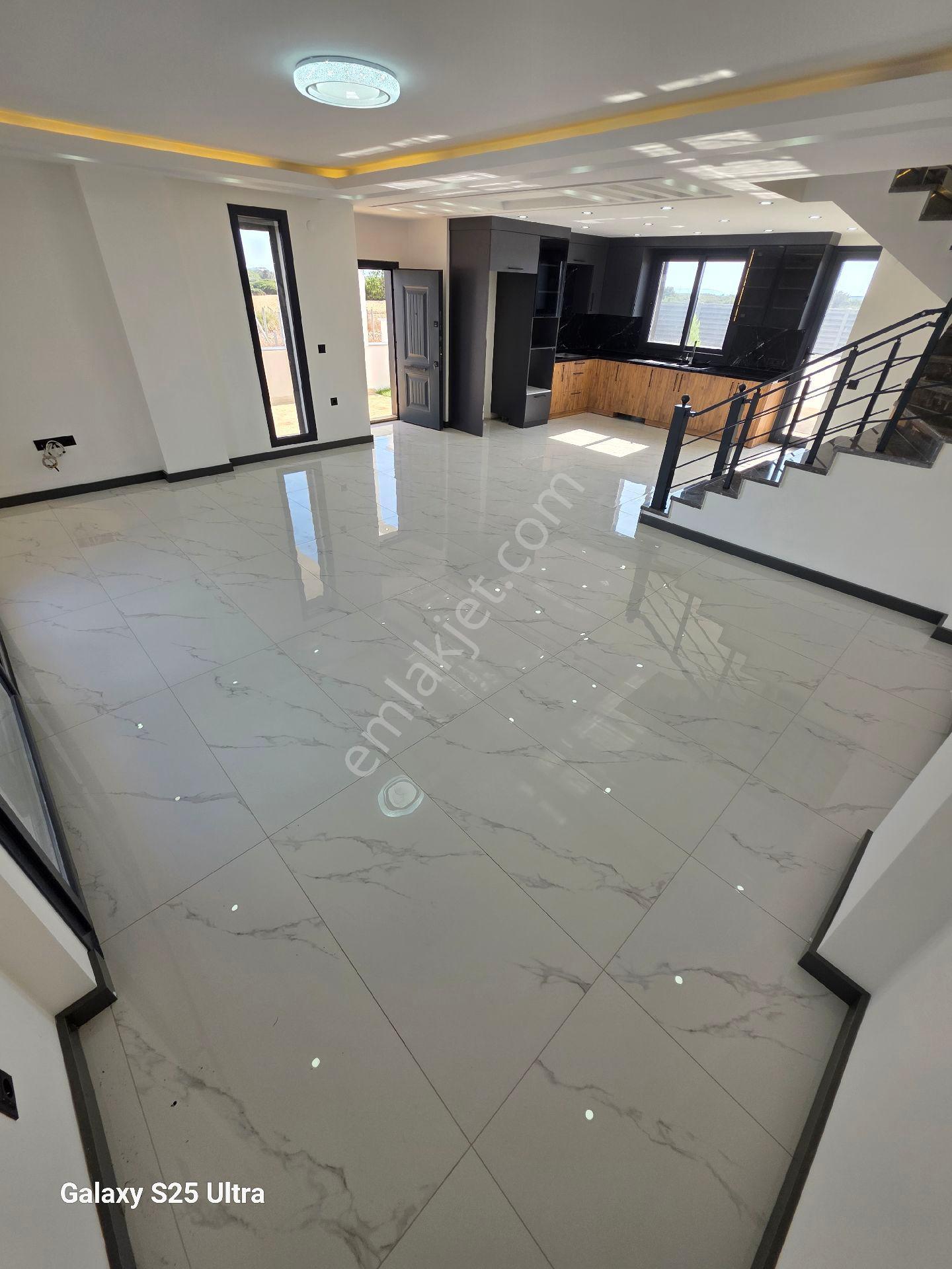 Didim Efeler Mahallesinde Satılık Müstakil Havuzlu Tripleks Villa - Görsel 8