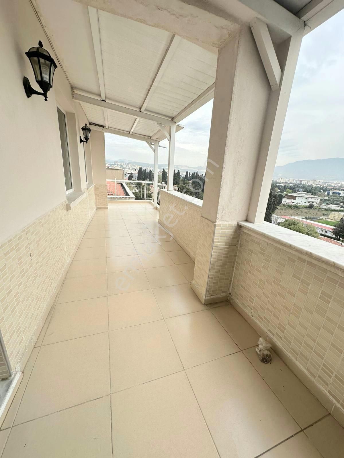 Bornova Büyük Park Karşısı Satılık Daire 3+1