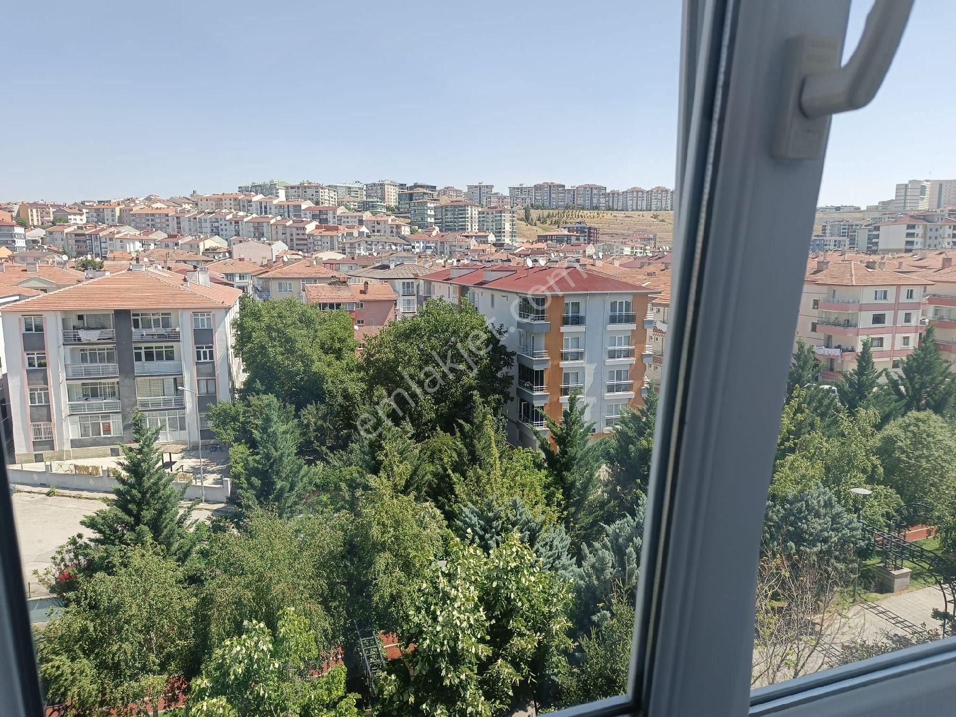 Ankara Gölbaşı Bahçelevlerde Satılık 150 M2 3+1 Daire