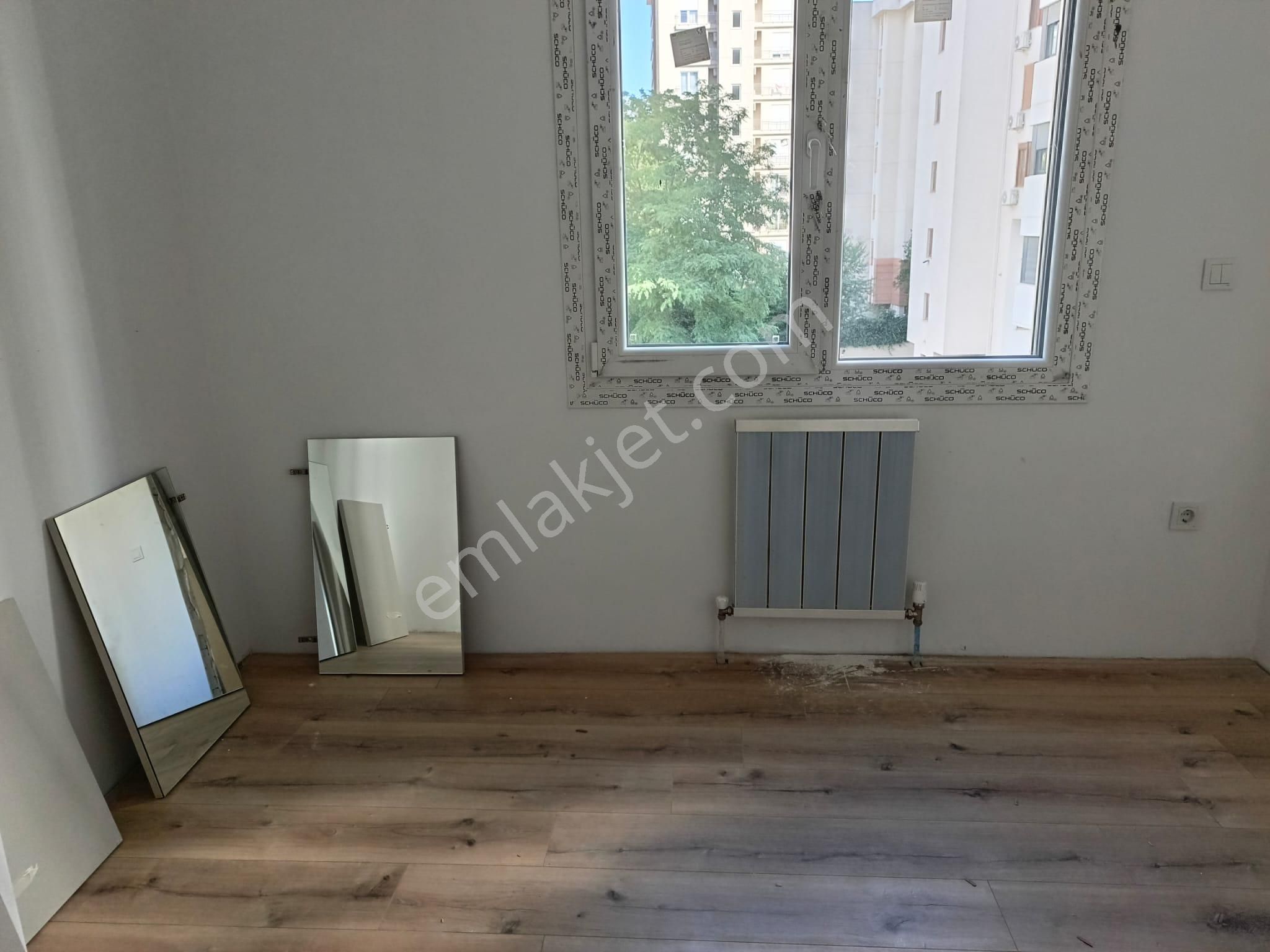 Güvenlikli Sitede Sıfır Ara Katta 2+1 Kapalı Mutfaklı,boş Daire. - Görsel 7