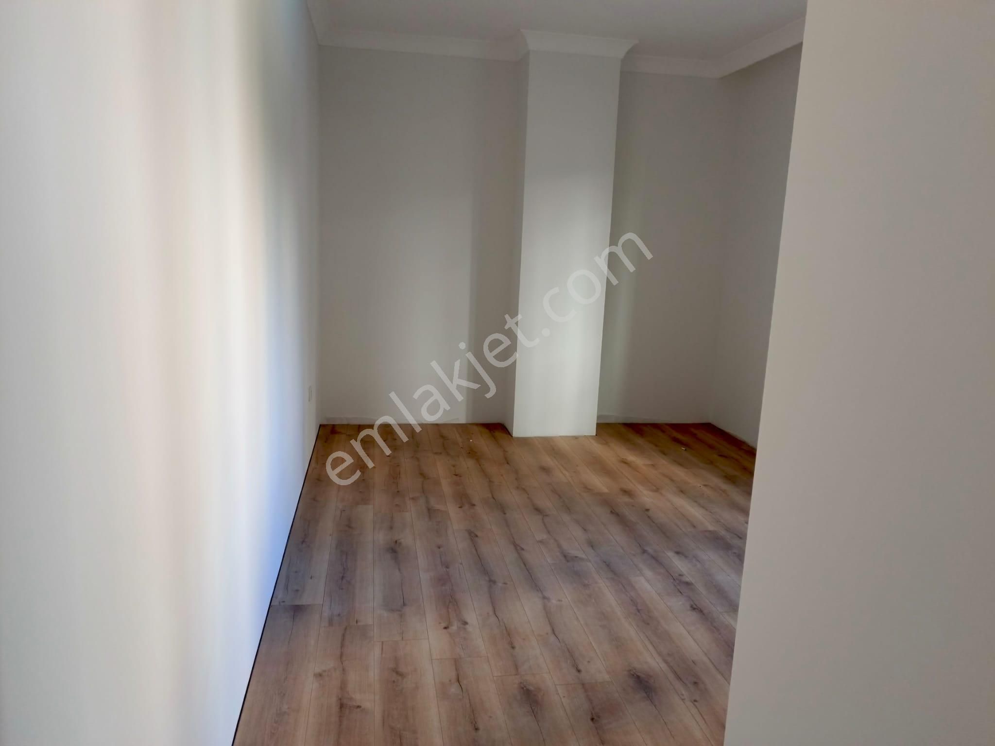 Güvenlikli Sitede Sıfır Ara Katta 2+1 Kapalı Mutfaklı,boş Daire. - Görsel 16