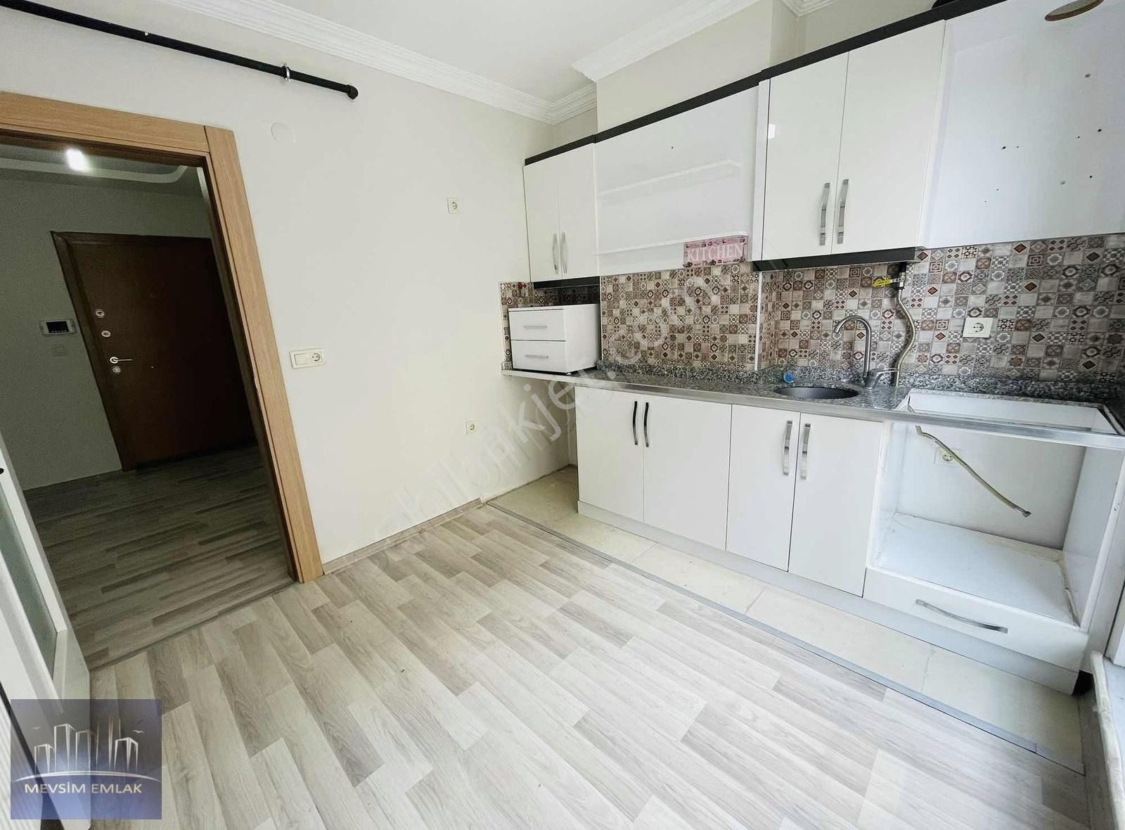Memura Kiralık Vanın En Güzel 2+1 Dairesi Mevsim Emlaktan