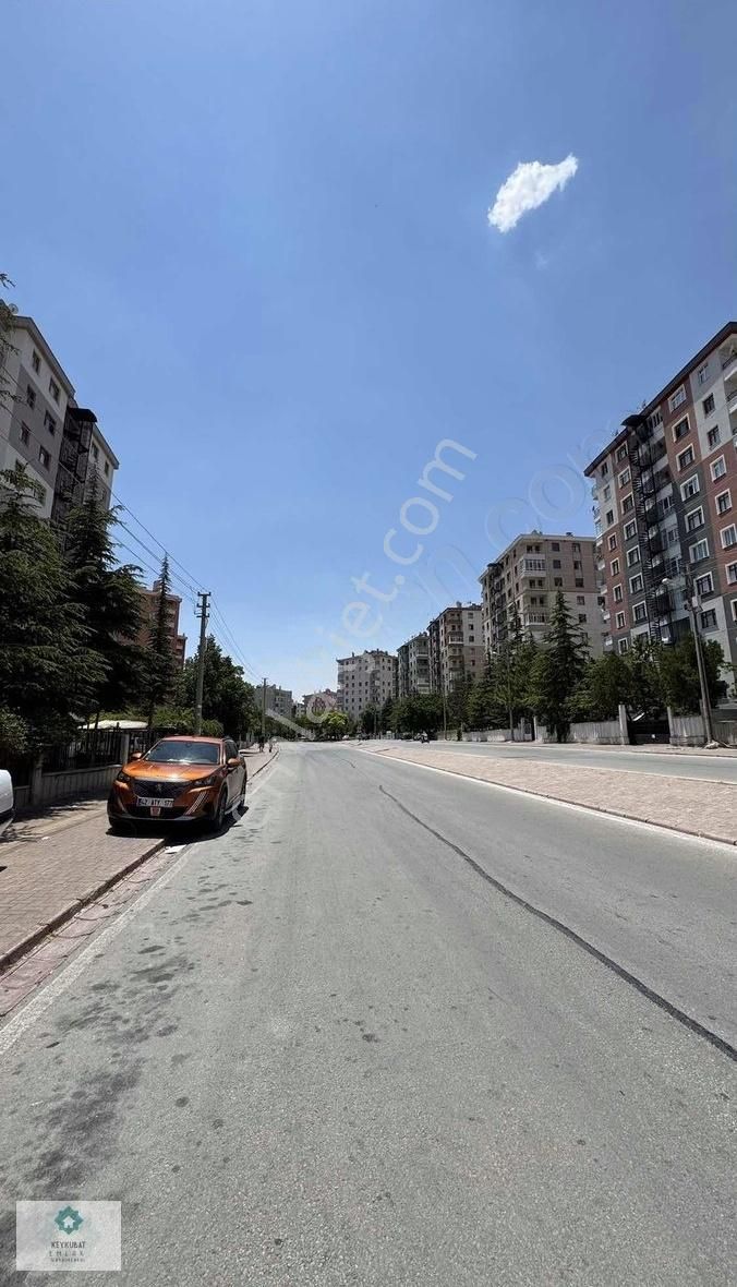 Keykubat'tan Mesaj Caddesi Üzeri Satılık 3+1 Daire