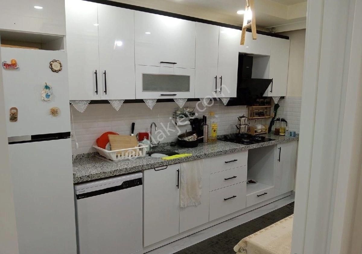 Aavcılarda Kiralık Sıfır Daire 2+1 85 M2 Ve + 3+1 115 M2