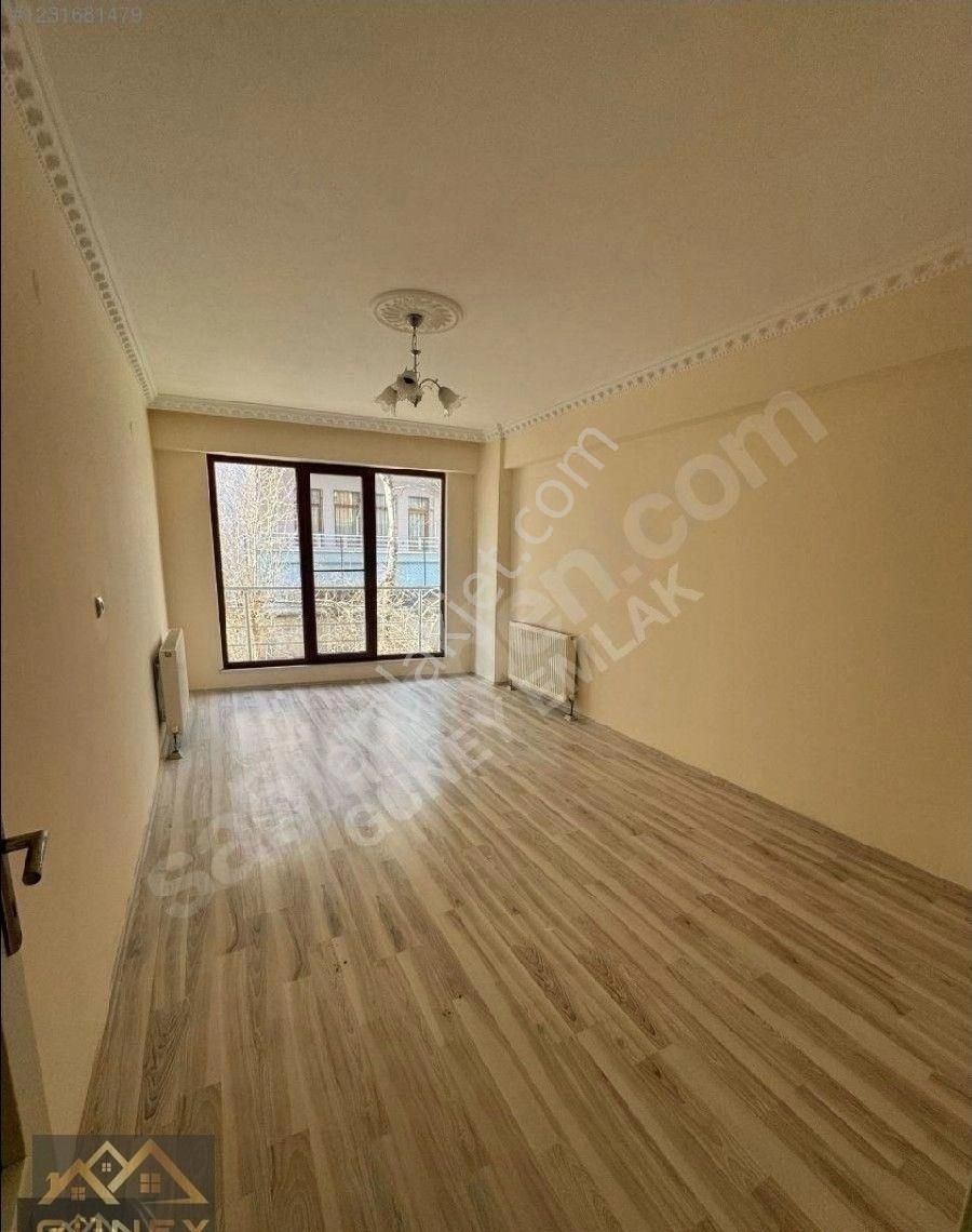 Cumhuriyet Mahallesi Kiralik 2+1 Daire