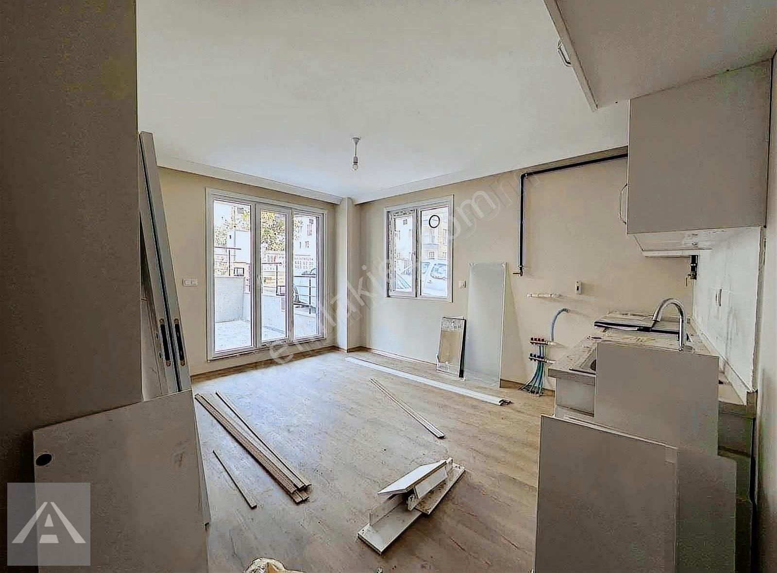 Altıntepe'de Düz Giriş Bahçe Kullanımlı Yeni Bina'da 1+1 - Görsel 10