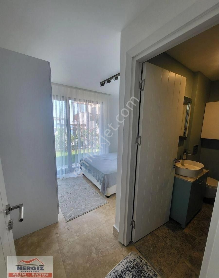 The House Sitesinde Müstakil Deniz Manzaralı Sıfır Yapılı Villa - Görsel 16