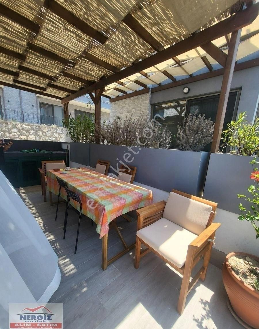 The House Sitesinde Müstakil Deniz Manzaralı Sıfır Yapılı Villa - Görsel 12