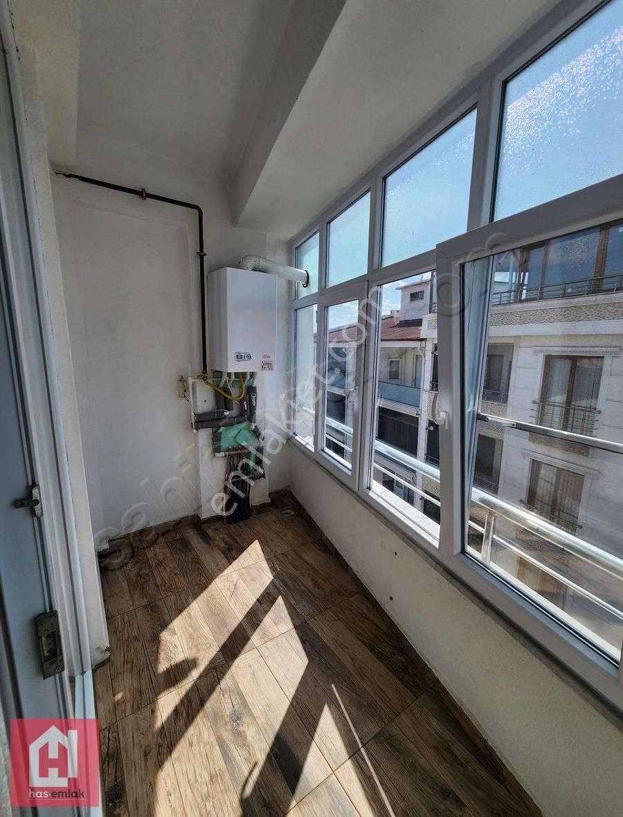 Şehir Merkezinde Ayrı Mutfaklı Eşyalı 2+0 Kiralık Daire
