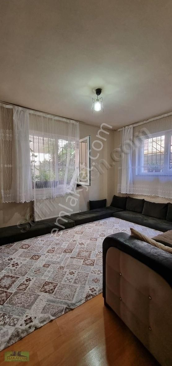 Hakaydın'dan Sultangazi Zübeyde Hanım Mah. 100m2-3+1 Bahçe Kat