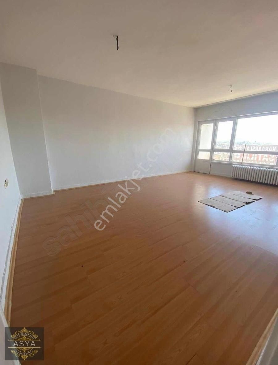 Uyanışta Site İçinde Ankara Manzaralı 8. Katta 3+1 Fırsaatt