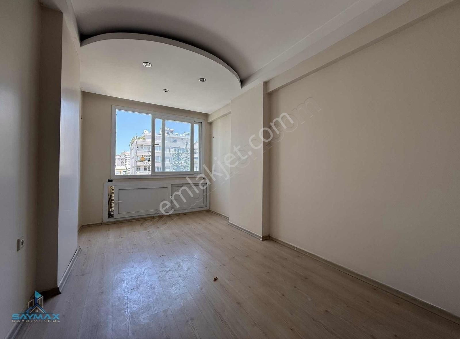 Reşatbey'de 1+1 60 M2 İskanlı/hasarsız Kiralık Ofis