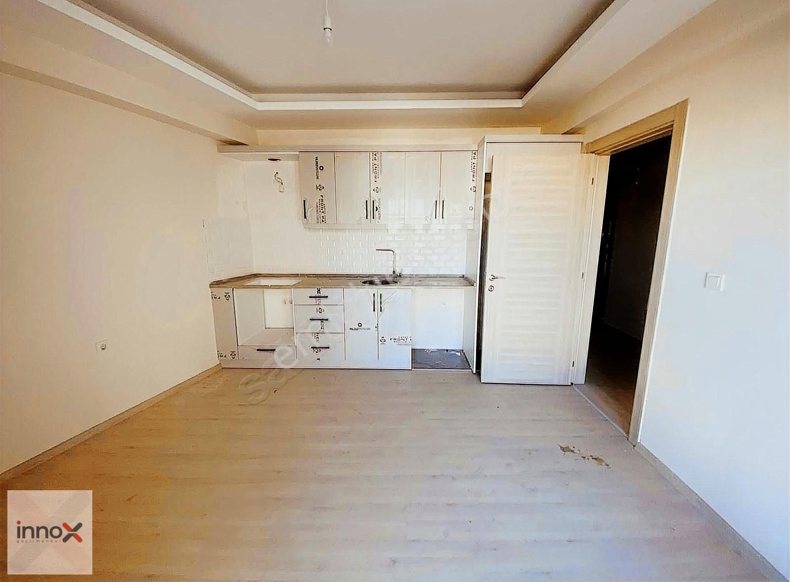Seferihisar Çolakibrahimbey Mahallesinde Satılık 2+1 Daire