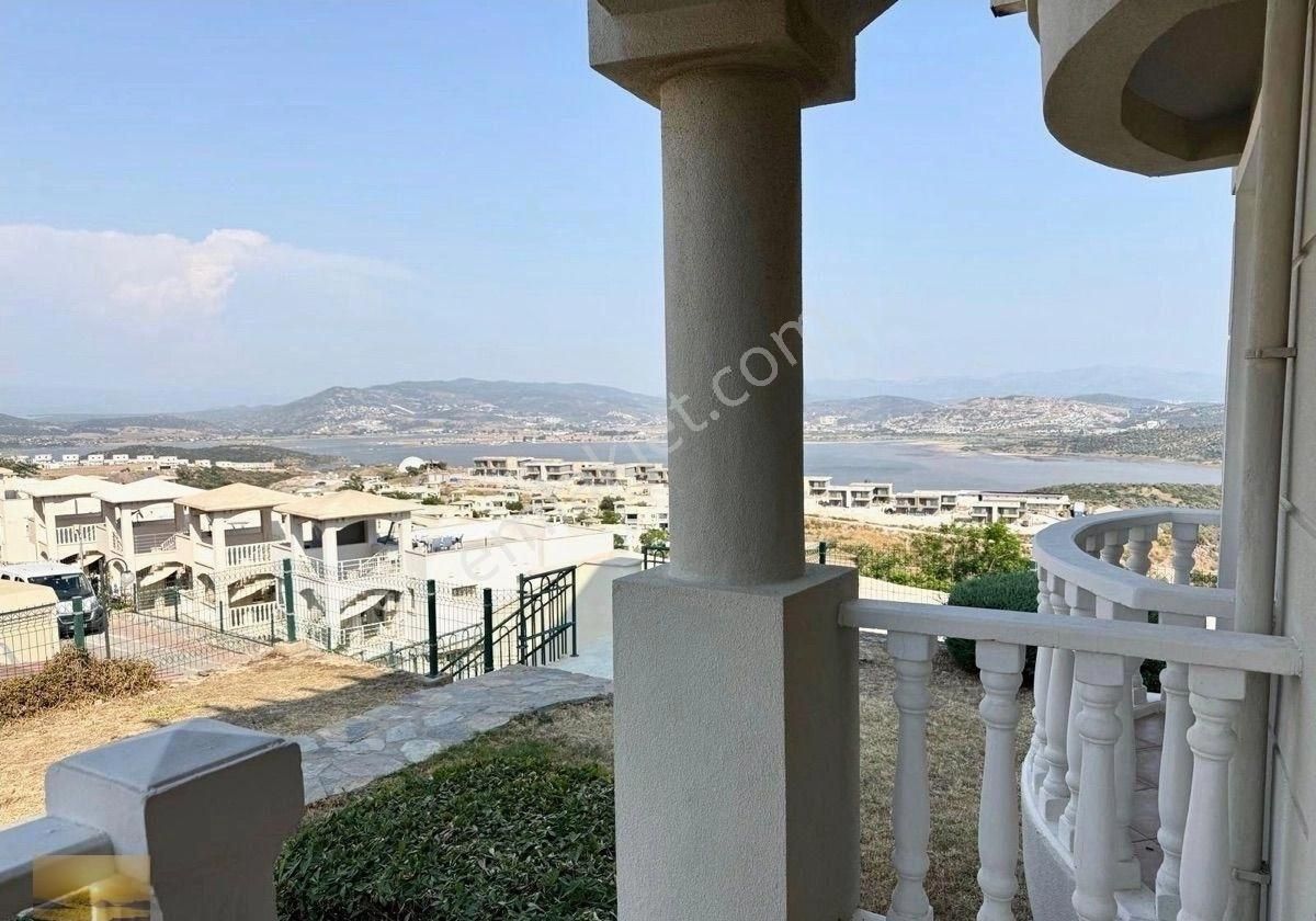 Full Manzaralı Büyük Bahçeli Köşebaşı Ev Özel Plajlı Sitede Acil - Görsel 8