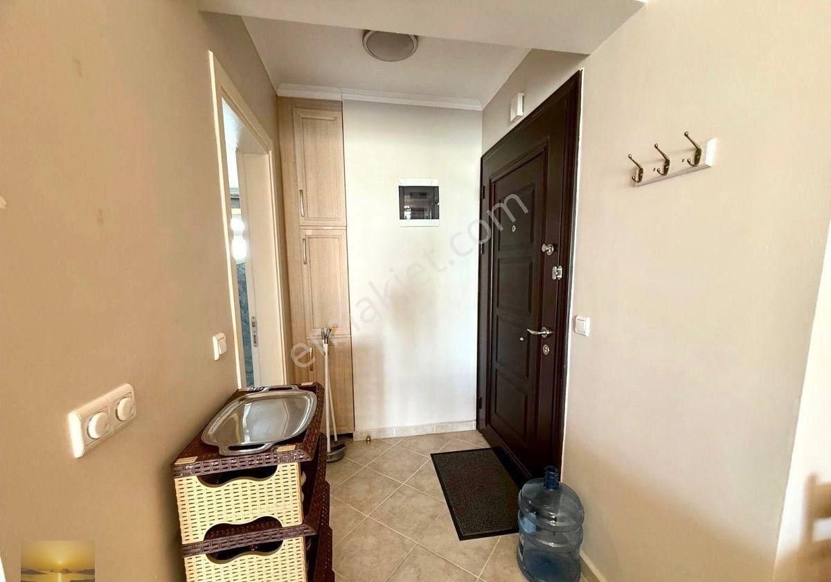 Full Manzaralı Büyük Bahçeli Köşebaşı Ev Özel Plajlı Sitede Acil - Görsel 9