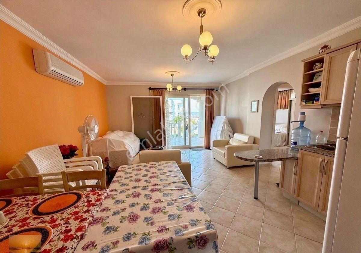 Full Manzaralı Büyük Bahçeli Köşebaşı Ev Özel Plajlı Sitede Acil - Görsel 13