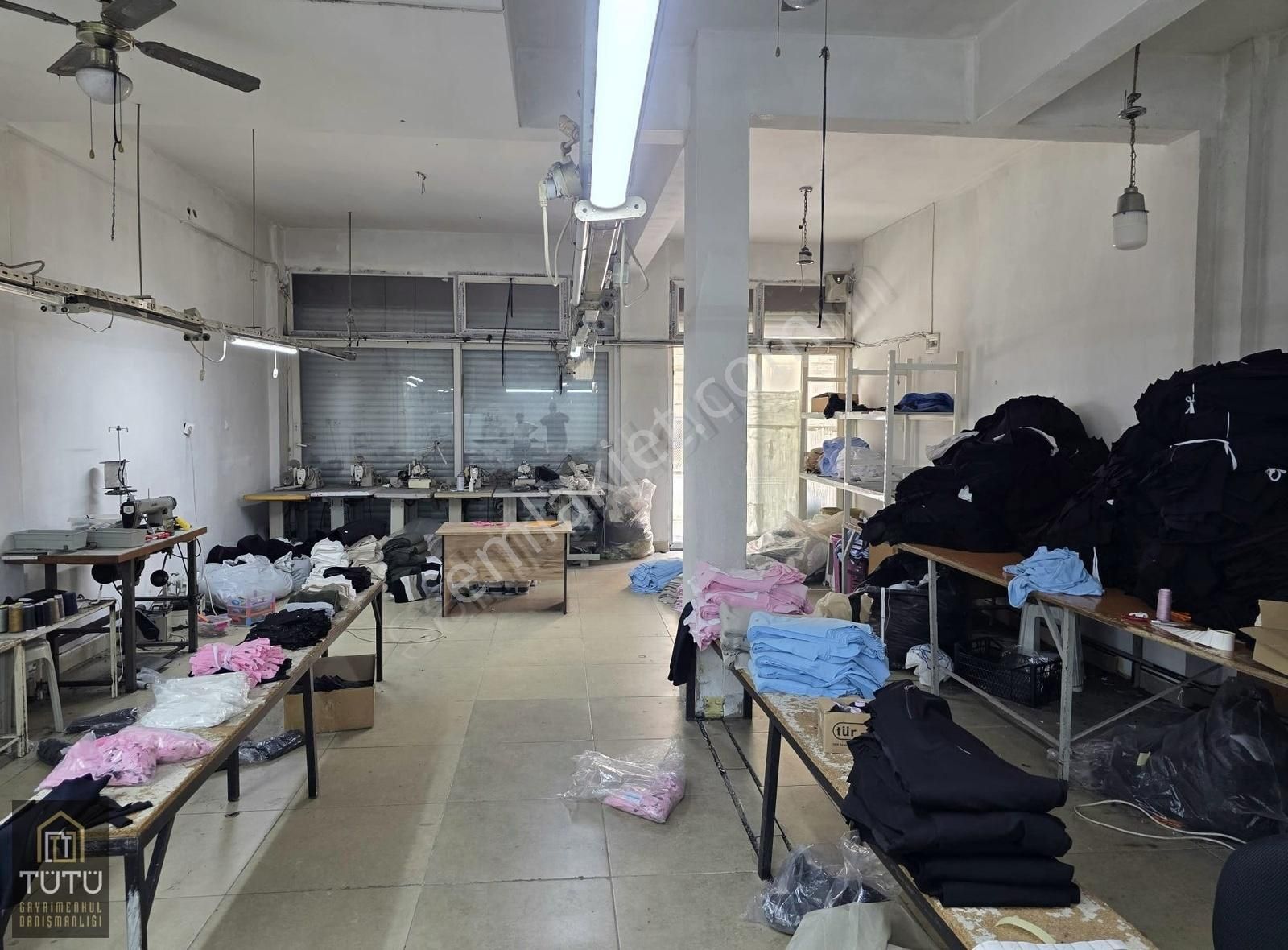 Karabağlar Ali Fuat Cebesoy Mah De 100 M2 Satılık Dükkan