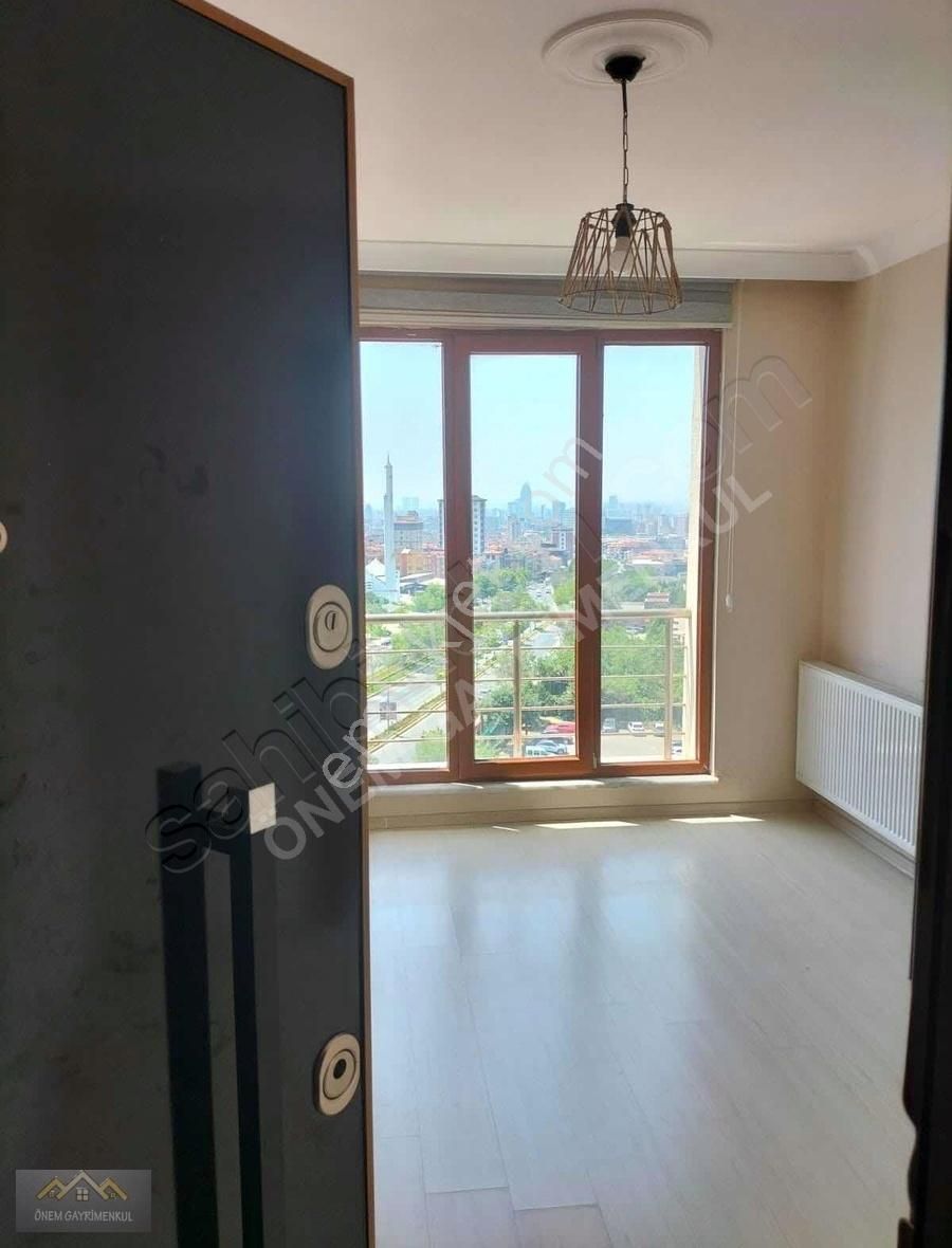 Önem Gayrimenkulden Cadde Üzeri 1+1 Arakat Daireler