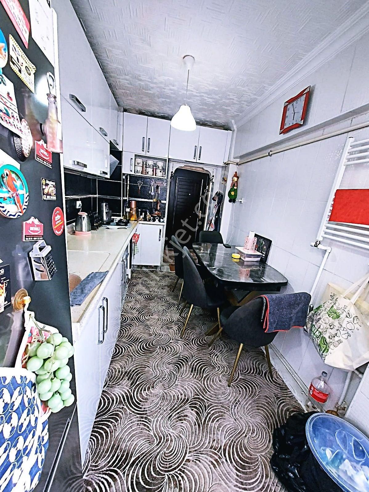 Cihandan Demetevlerde Hastane Metro Yakını Satlık 3+1 Daire - Görsel 2