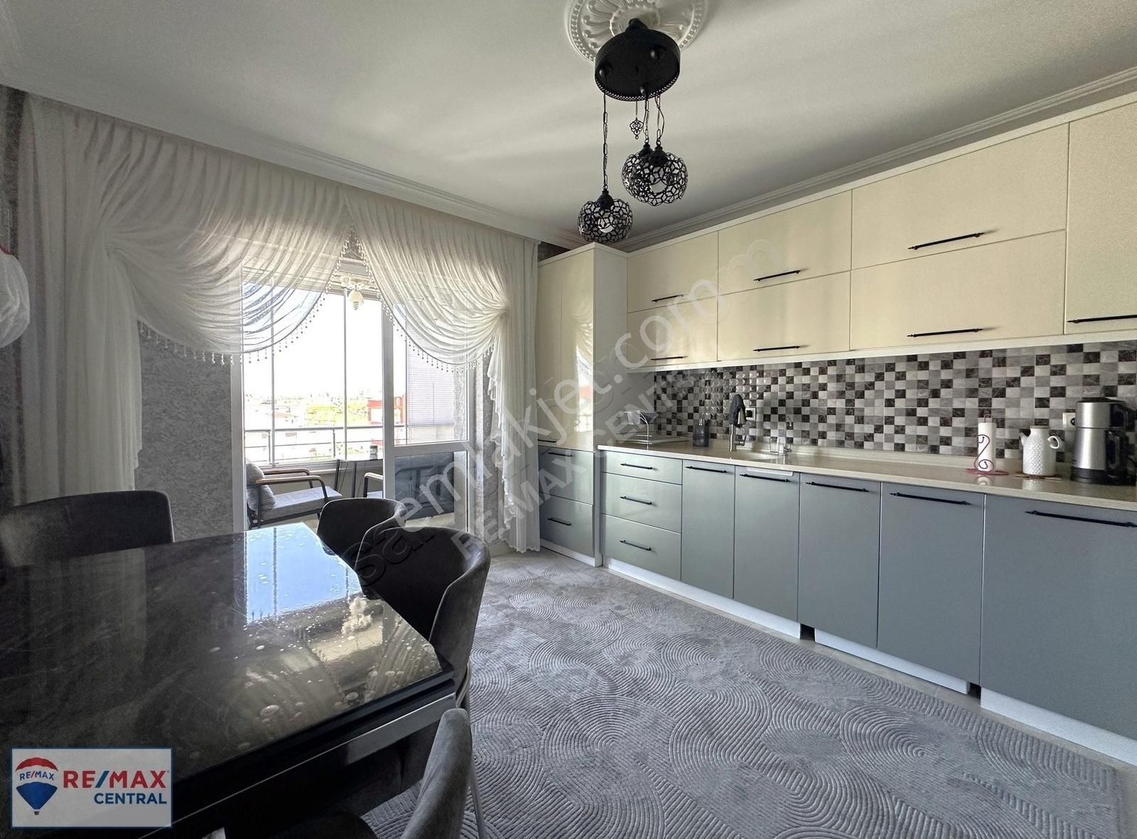 Re/max Central'dan Tuzlugöl Mah.'de Lüx Yapılı Satılık Daire