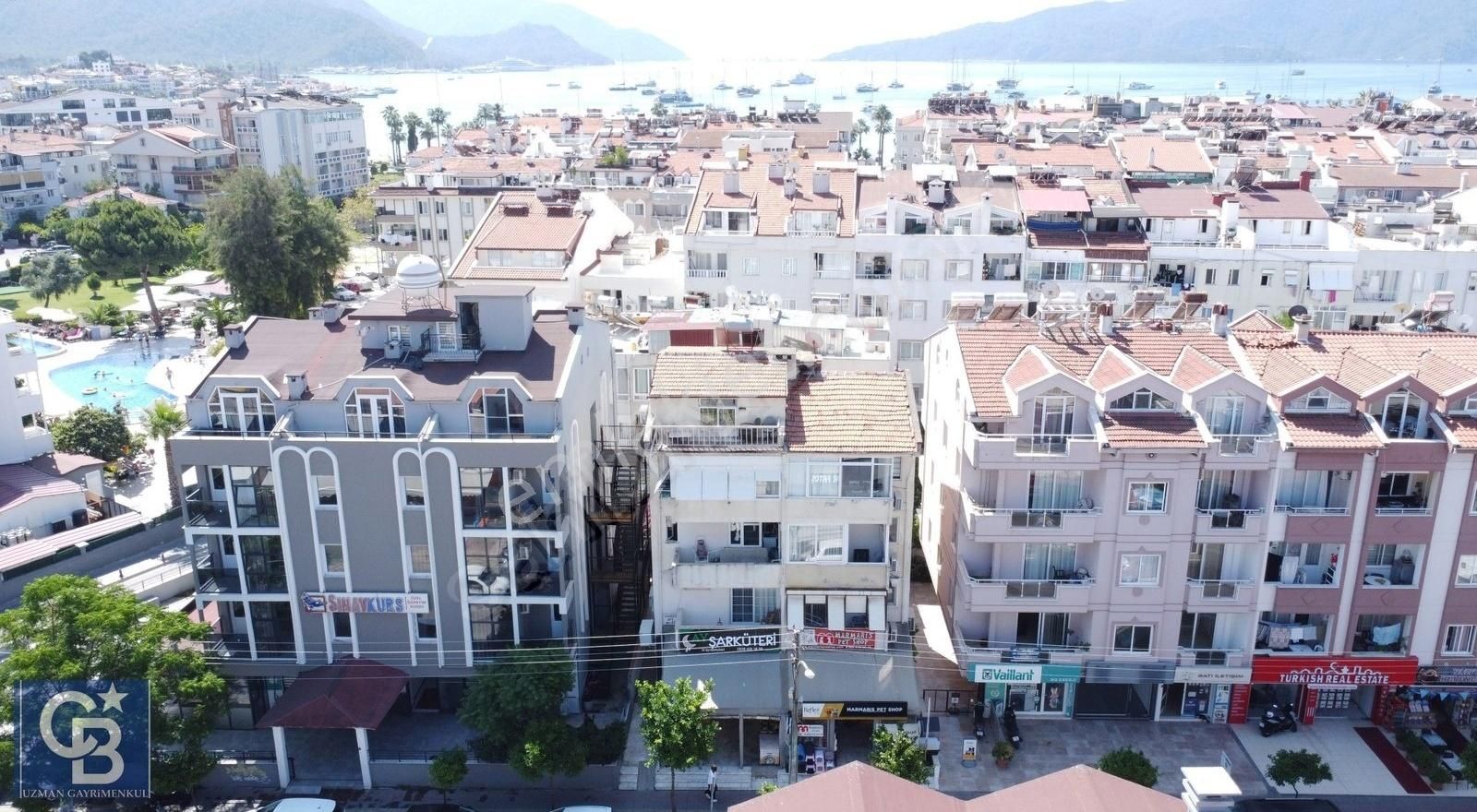 Marmaris Merkezde İşlek Cadde Üzerinde Satılık Köşe Dükkan - Görsel 16