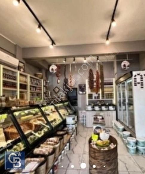 Marmaris Merkezde İşlek Cadde Üzerinde Satılık Köşe Dükkan - Görsel 3