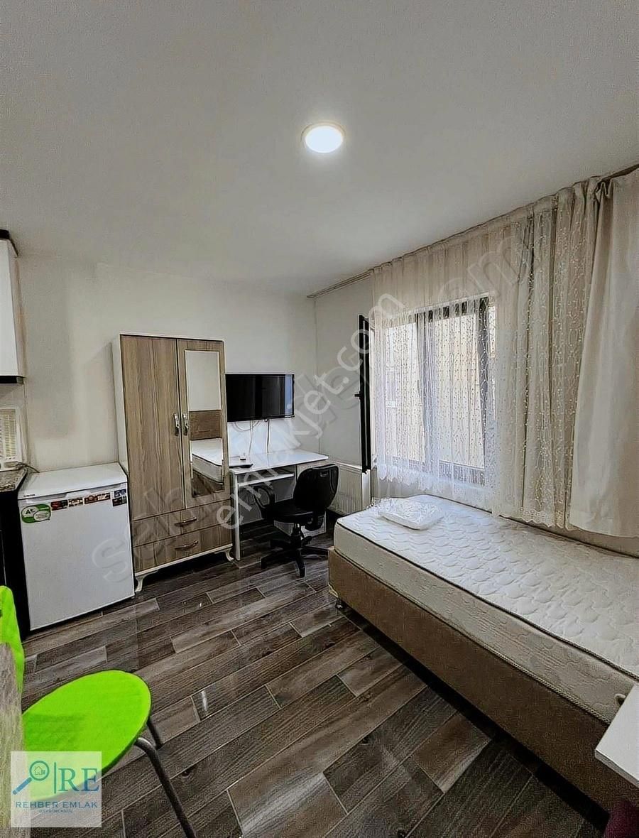 Rehber Den - Palermo Cafe Üstü Kiralık Son Kat 1+0 Apart-8.000₺