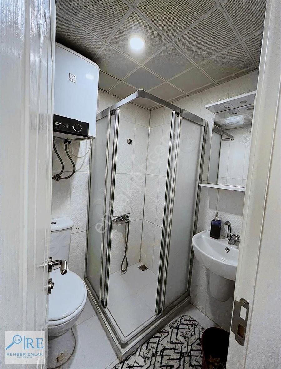Rehber Den - Palermo Cafe Üstü Kiralık Son Kat 1+0 Apart-8.000₺