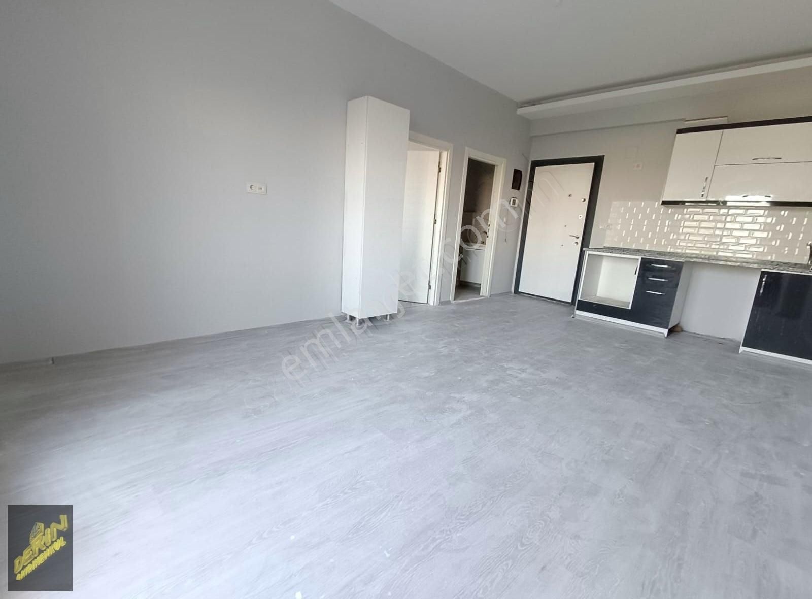 Sarıçam Gültepe Bulvar Üzeri Geniş Oturumlu 1+1 Kiralık Daire