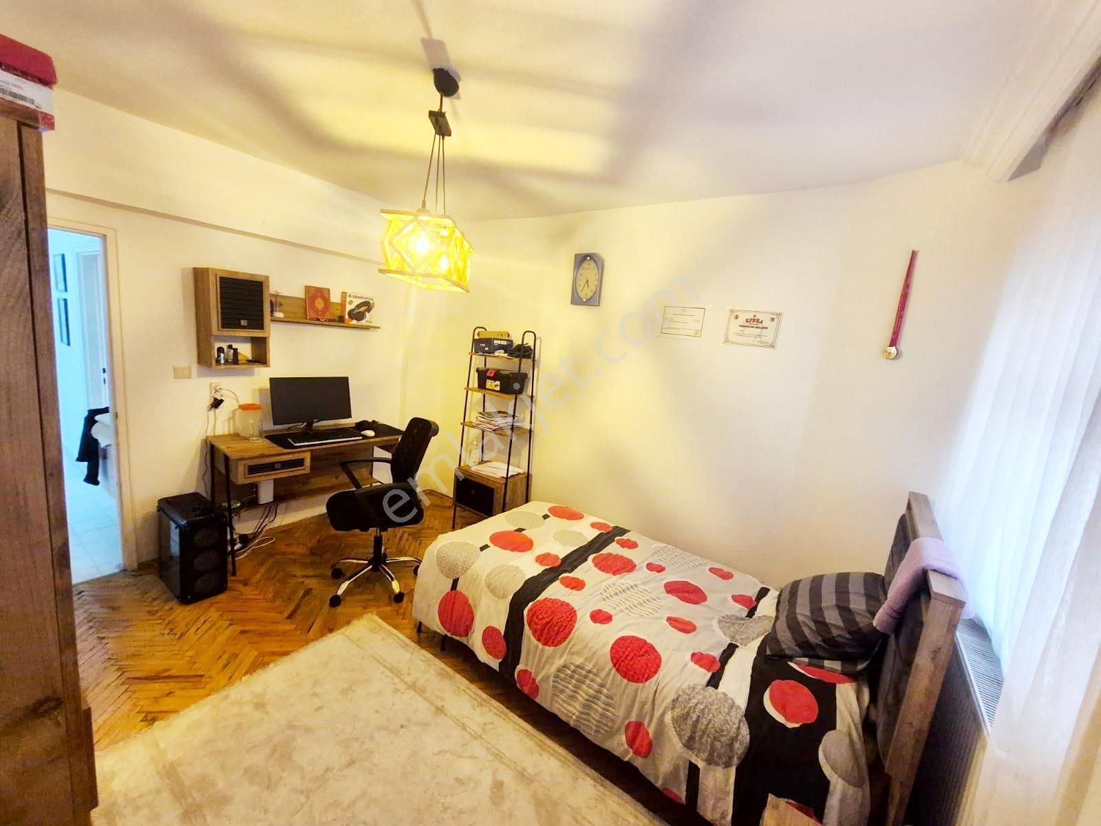 Uzman Emlak'dan Yunusemre Caddesi Yakını Orta Katta Bağımsız 3+1 Daire - Görsel 10